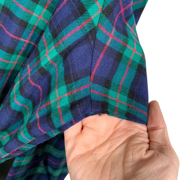 Lands’ End Tartan Plaid Flannel Robe - Picture 5 of 8